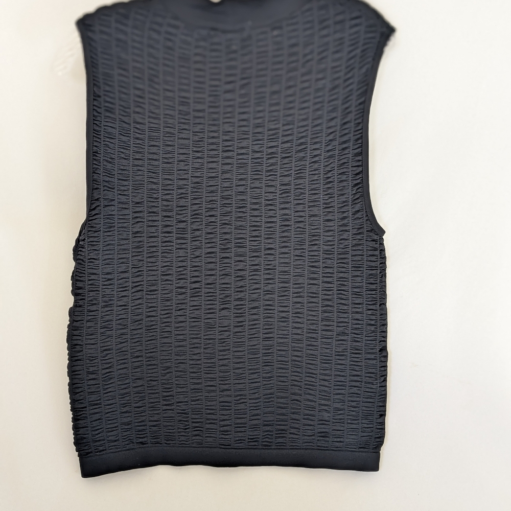 FEATHERS Women's Black Crinkle Top Sleeveless Size 1X/2X